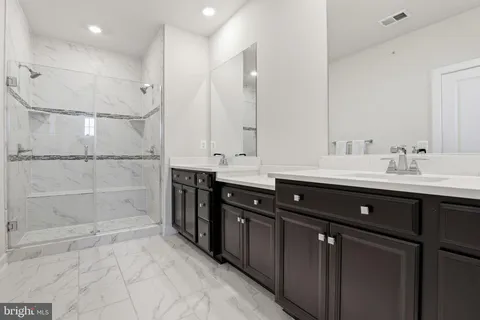 $688,000 | 12887 Sunrise Ridge Alley, Herndon, VA 20171