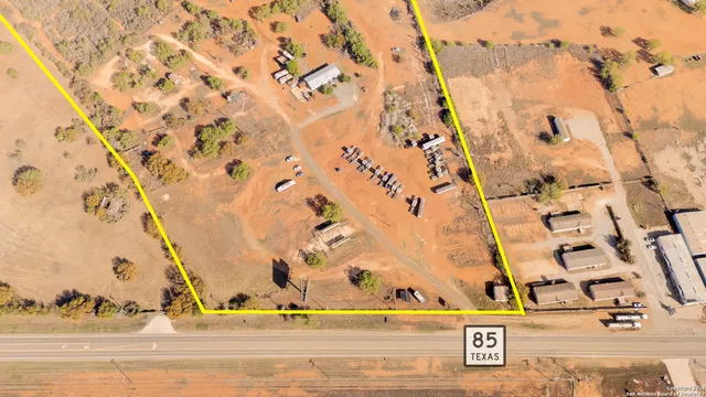 a view of an outdoor space