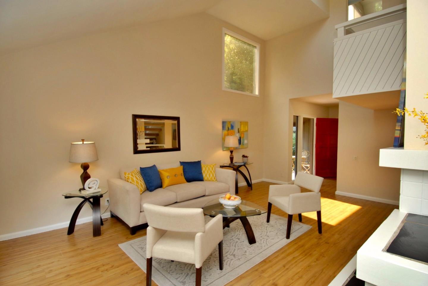 27 Farm Road Los Altos, CA 94024 - Photo 4 of 21