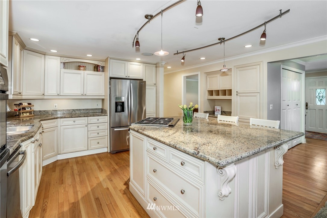 18617 129th Avenue Northeast Bothell, WA 98011 - Photo 11 of 40 Gallery Image 11