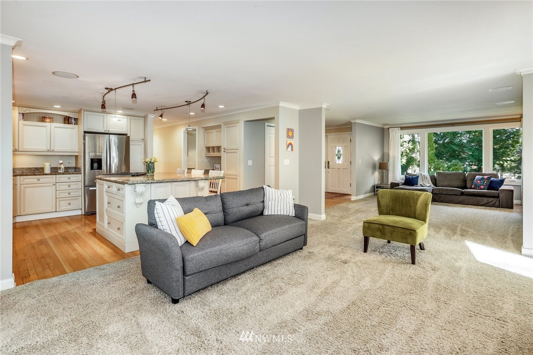 18617 129th Avenue Northeast Bothell, WA 98011 - Photo 13 of 40 Gallery Image 13