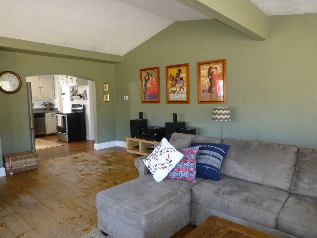 19 Chestnut Street Stow, MA 01775 - Photo 8 of 27 Gallery Image 8