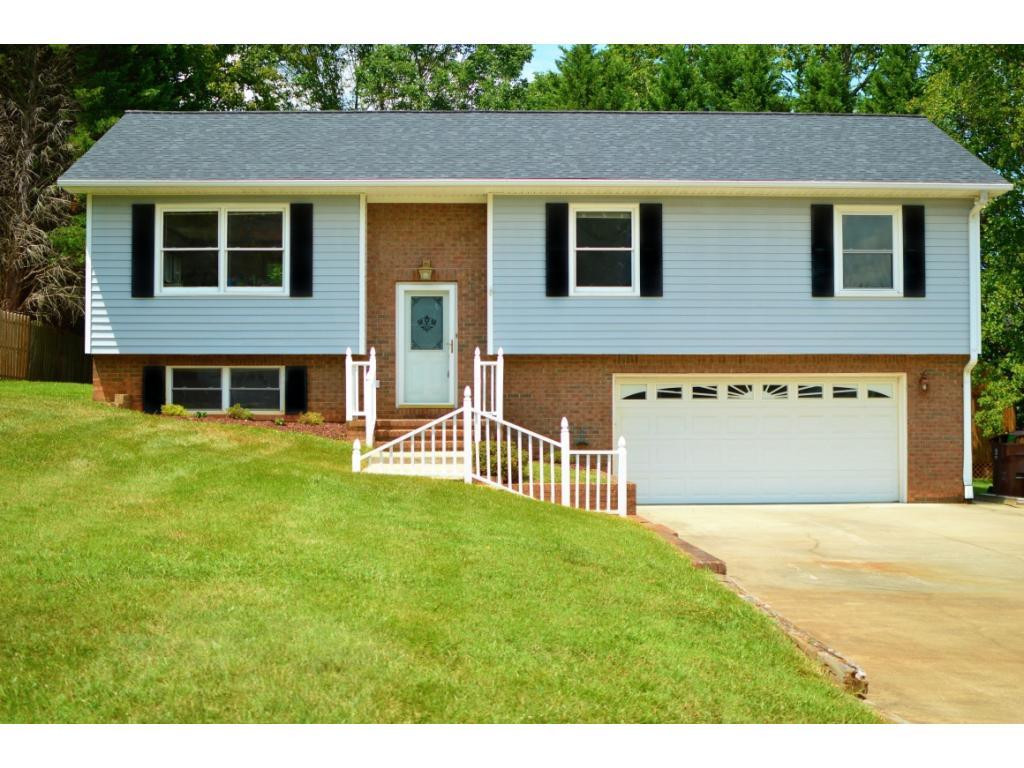 807 South Ridge Road Burlington, NC 27217 - Photo 1 of 22 Gallery Image 1