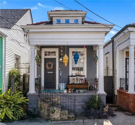 $3,500 | 1420 Burgundy Street, New Orleans, LA 70116