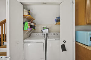 1052 Beaver Pond Road Williamstown, MA 01267 - Photo 12 of 37 a utility room with dryer and washer