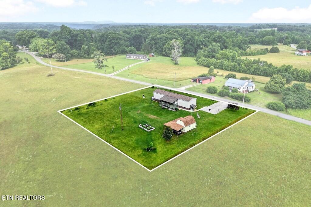175 Humphrey Road Walling, TN 38587 - Photo 2 of 20 245125_1
