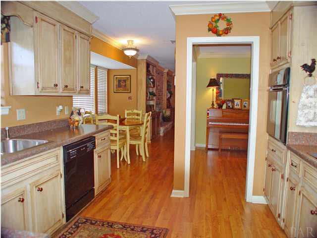 121 Dean Road Pensacola, FL 32503 - Photo 6 of 17 Gallery Image 6
