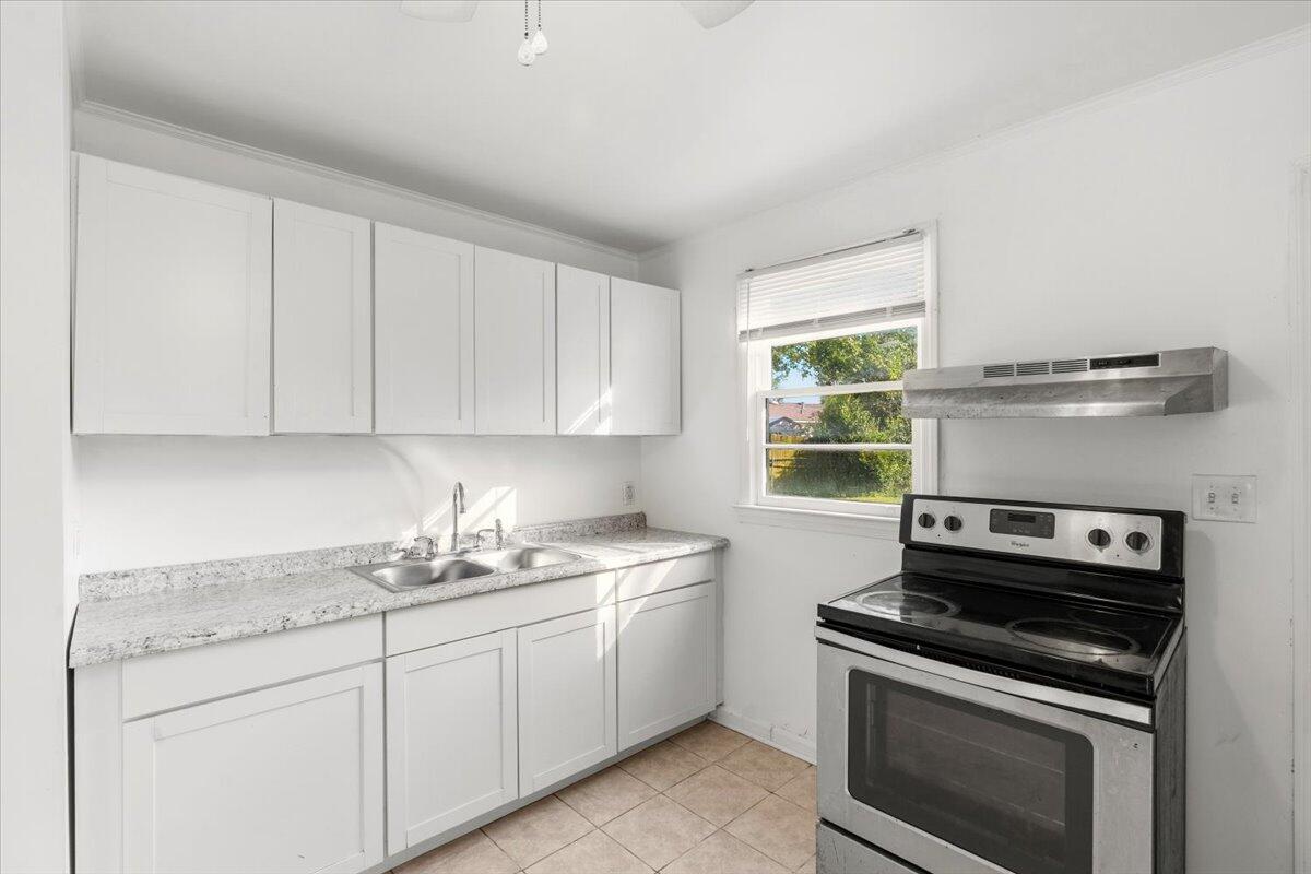 521 Rachael Street Augusta, GA 30901 - Photo 12 of 25 10-Kitchen