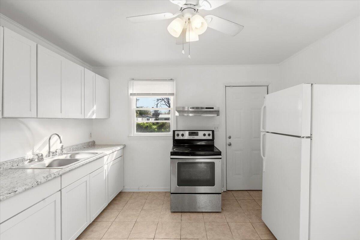 521 Rachael Street Augusta, GA 30901 - Photo 13 of 25 11-Kitchen
