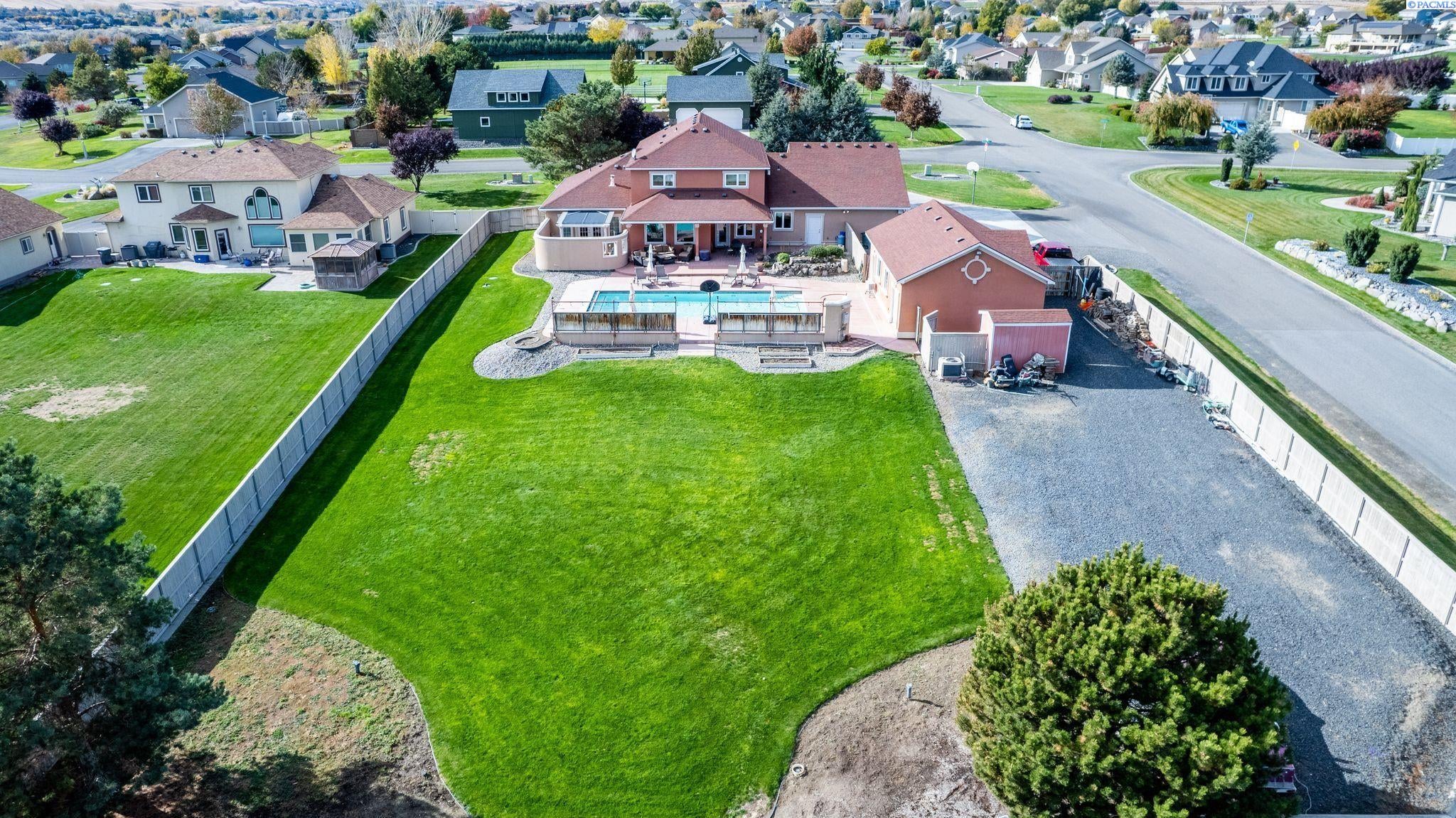 101301 East Ridgeview Drive Kennewick, WA 99338 - Photo 4 of 29 Gallery Image 4