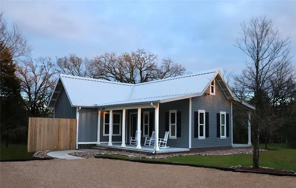 $2,200 | 5428 Raymond Stotzer Parkway, College Station, TX 77845
