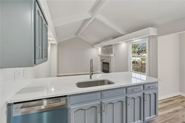 $299,500 | 9825 Potter Circle, Kansas City, MO 64134