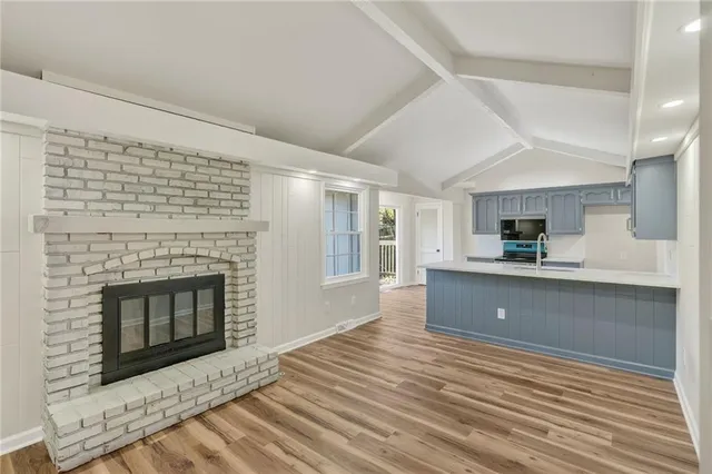 $299,500 | 9825 Potter Circle, Kansas City, MO 64134