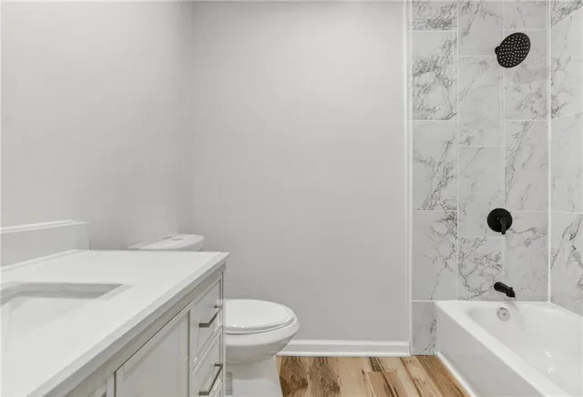 $299,500 | 9825 Potter Circle, Kansas City, MO 64134