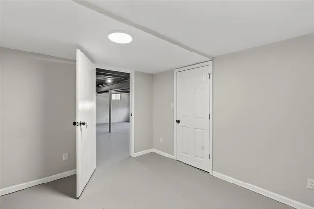 $299,500 | 9825 Potter Circle, Kansas City, MO 64134