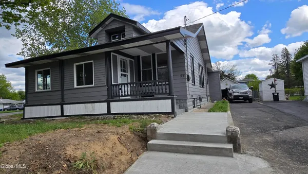 $265,000 | 26 Lawnwood Avenue, Schenectady, NY 12304