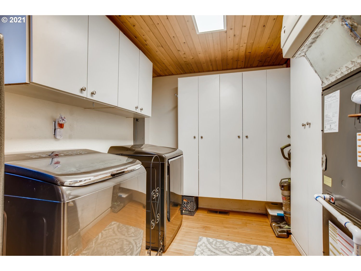 15610 South Springwater Road Oregon City, OR 97045 - Photo 16 of 28 Laundry