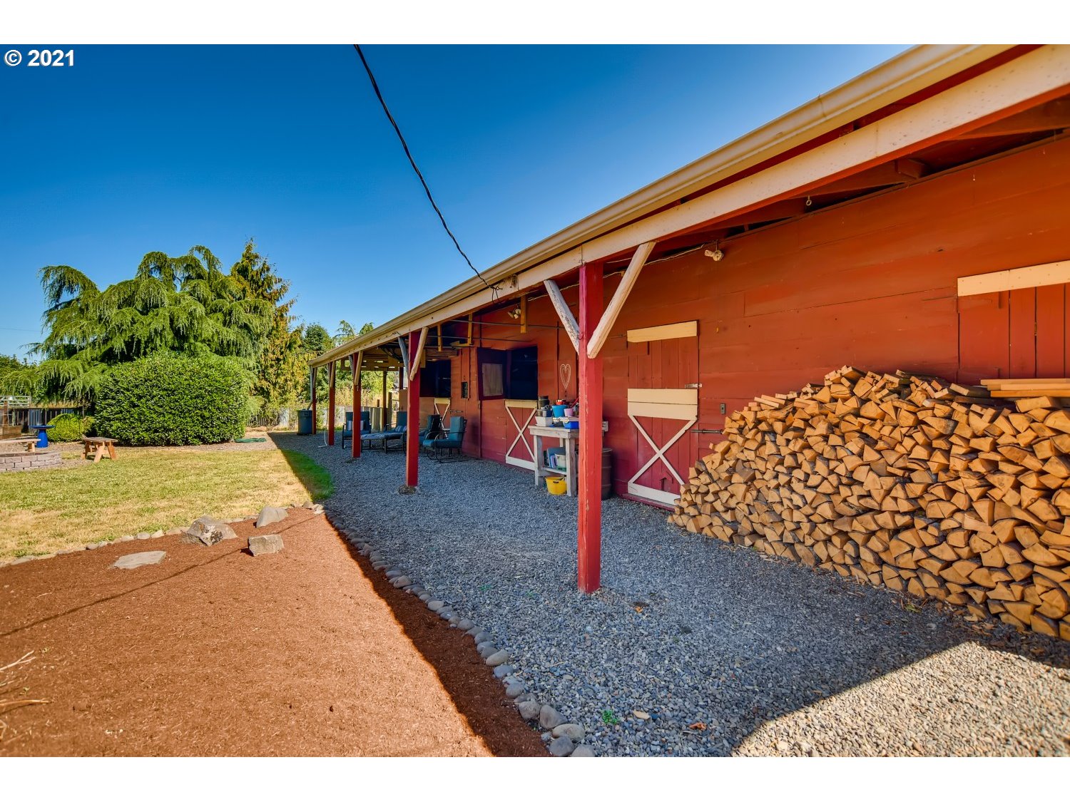 15610 South Springwater Road Oregon City, OR 97045 - Photo 27 of 28 Barn