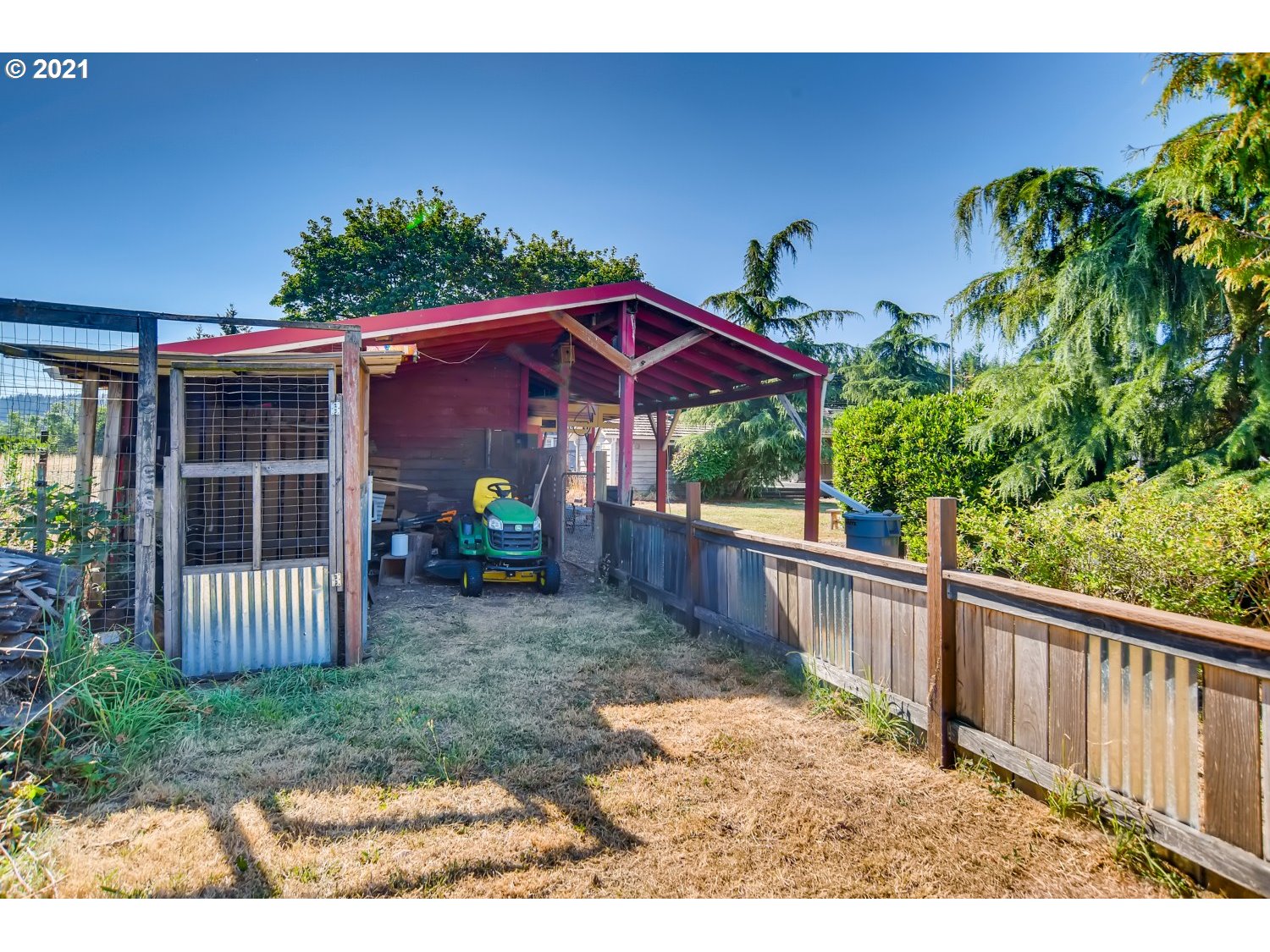 15610 South Springwater Road Oregon City, OR 97045 - Photo 28 of 28 Barn