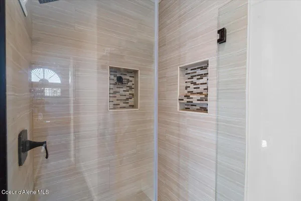 $1,395,000 | 2918 East Point Hayden Drive, Hayden, ID 83835