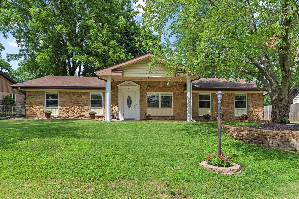 15 Mesa Road Springfield, IL 62702 - Photo 1 of 42 a front view of a house with a yard