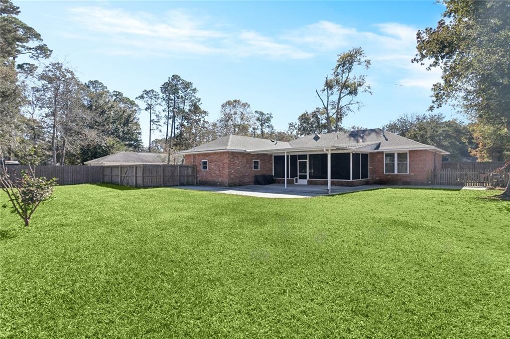 208 Country Club Boulevard Slidell, LA 70458 - Photo 3 of 18