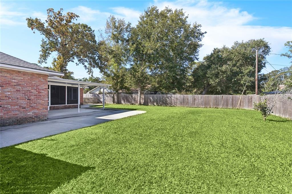 208 Country Club Boulevard Slidell, LA 70458 - Photo 4 of 18
