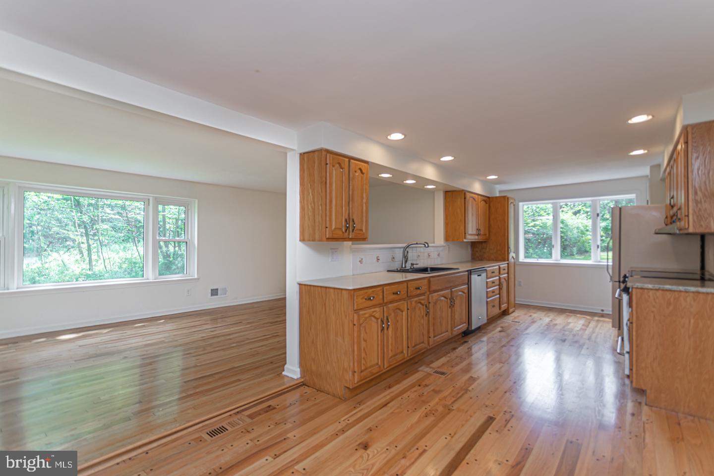 29 Knuckles Road Green Lane, PA 18054 - Photo 13 of 33