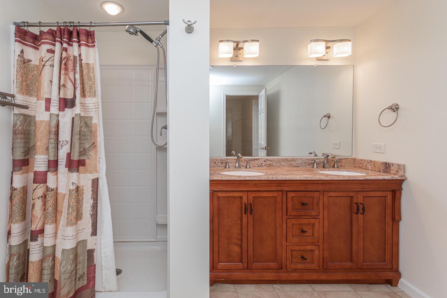 29 Knuckles Road Green Lane, PA 18054 - Photo 20 of 33 Bathroom off the BR#1 wing