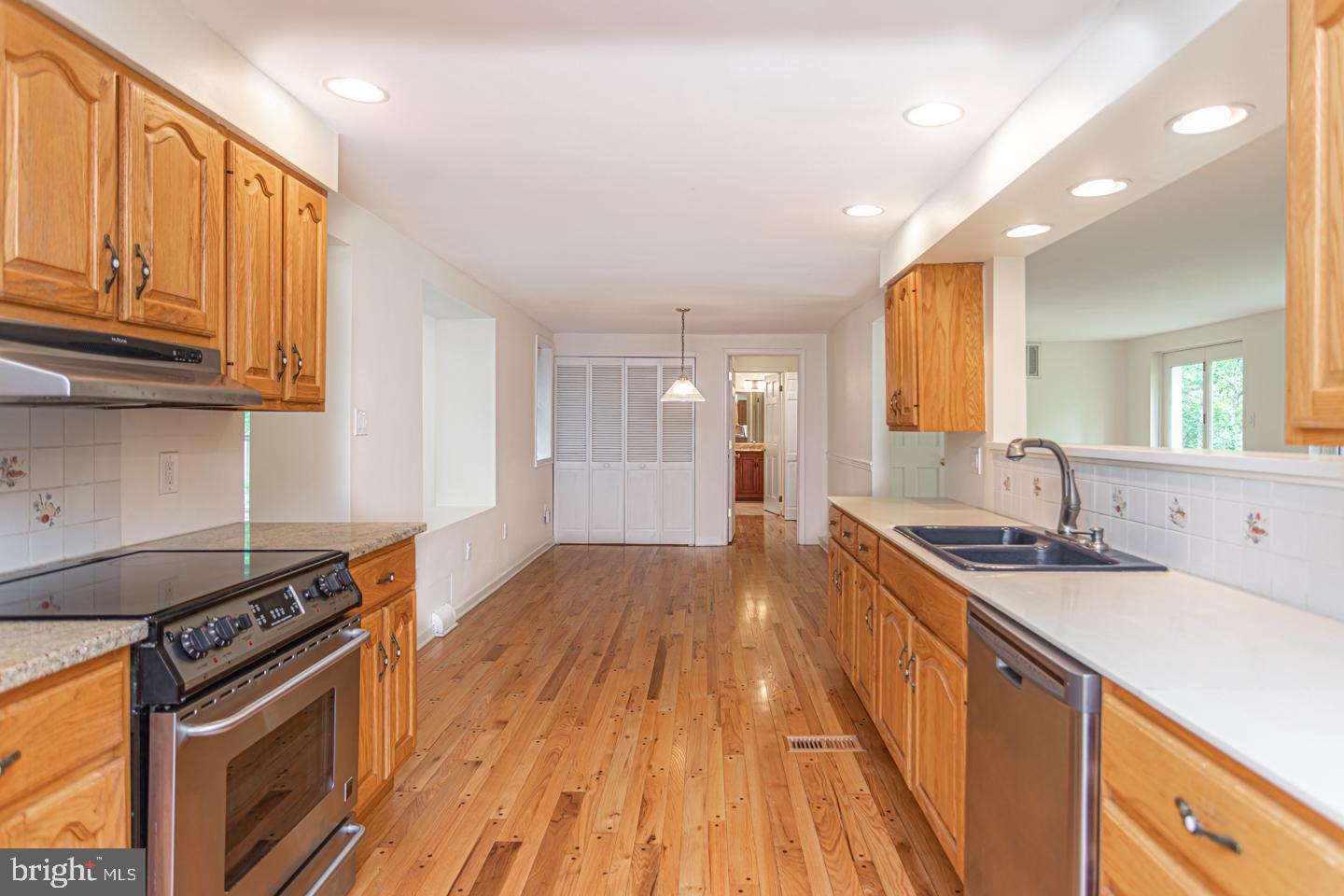 29 Knuckles Road Green Lane, PA 18054 - Photo 7 of 33