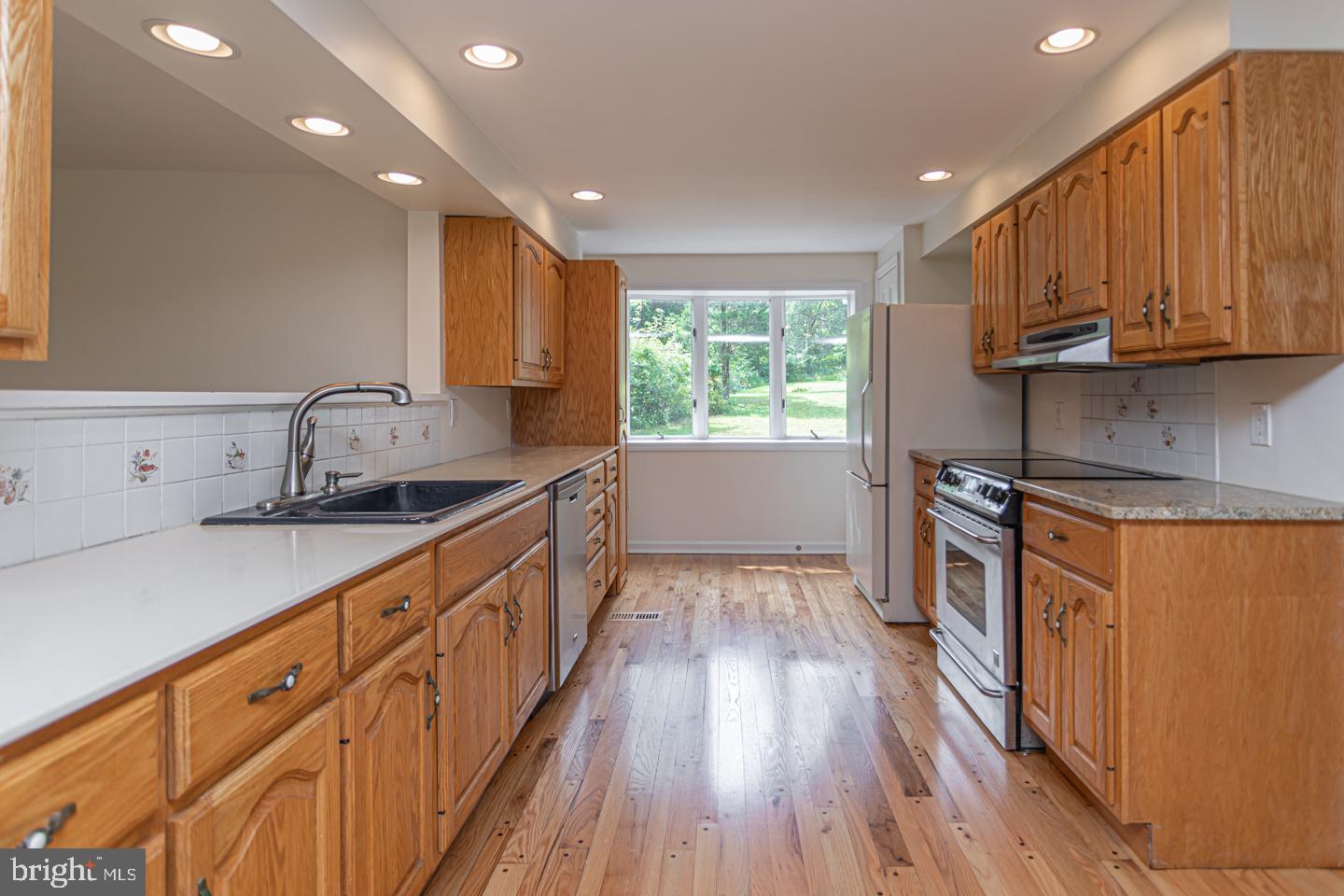 29 Knuckles Road Green Lane, PA 18054 - Photo 9 of 33