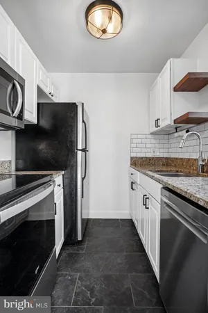 $2,950 | 820 South Washington Street, Unit B, Alexandria, VA 22314