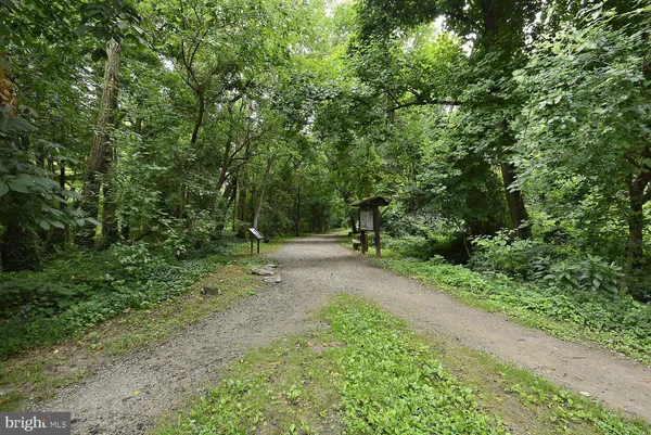 $2,950 | 820 South Washington Street, Unit B, Alexandria, VA 22314