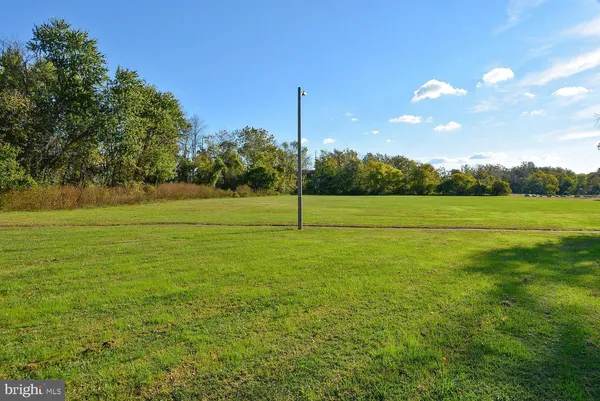 $2,950 | 820 South Washington Street, Unit B, Alexandria, VA 22314