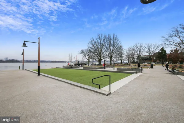 $2,950 | 820 South Washington Street, Unit B, Alexandria, VA 22314