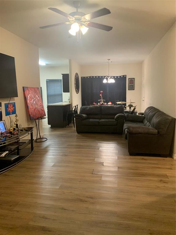 5335 Bettes Lane Beaumont, TX 77708 - Photo 2 of 16 Living Room