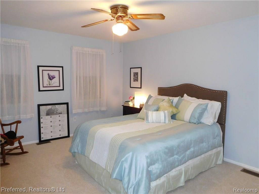 43697 Oakbrook Road Canton, MI 48187 - Photo 23 of 28 2ND BEDROOM