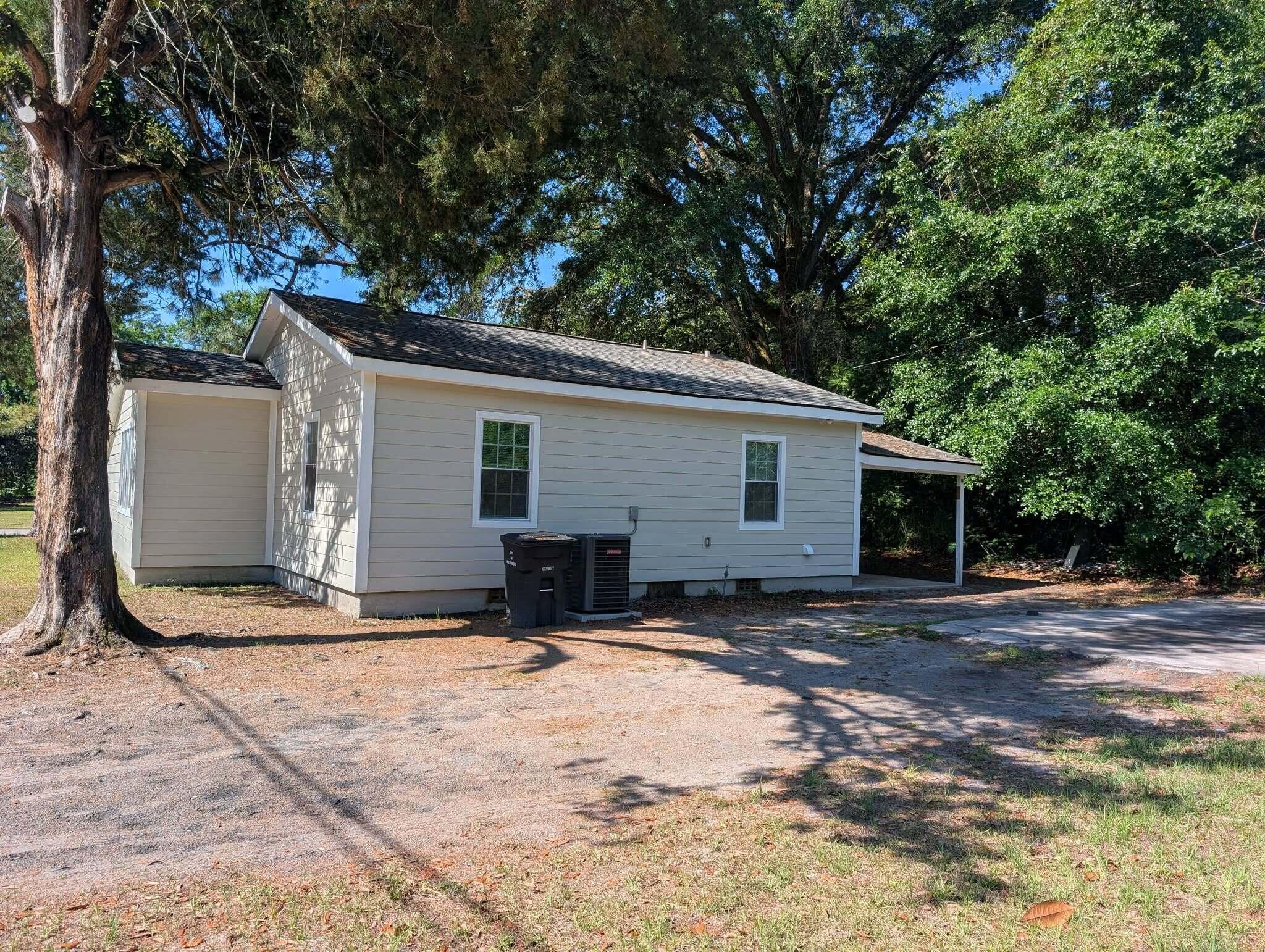 107 Converse Street Walterboro, SC 29488 - Photo 5 of 33 1077