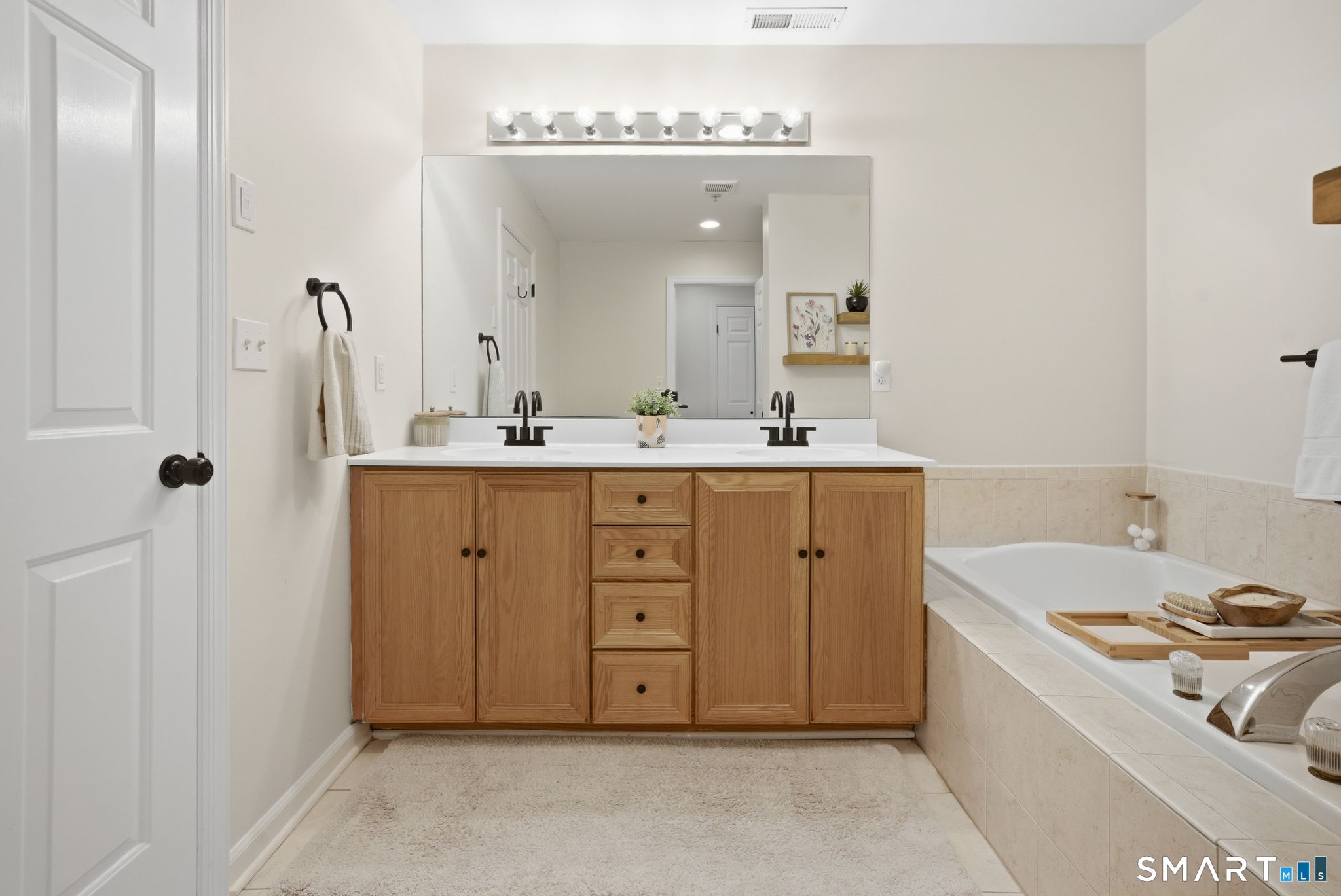 570 Danbury Road, Unit 16 Ridgefield, CT 06877 - Photo 25 of 32