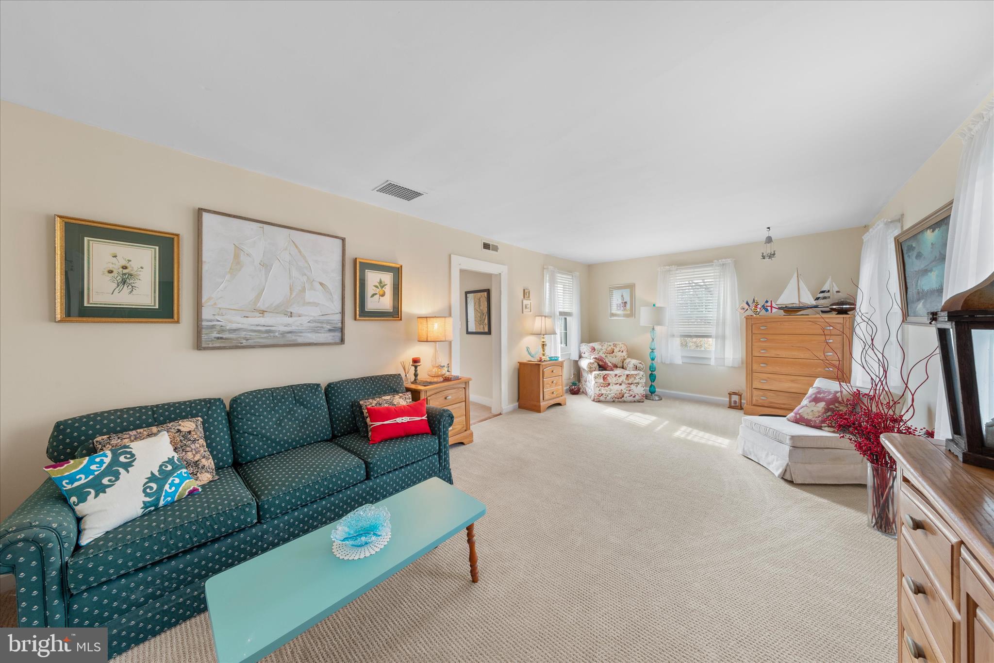 5933 Tilghman Island Road Tilghman, MD 21671 - Photo 11 of 35 Living Room