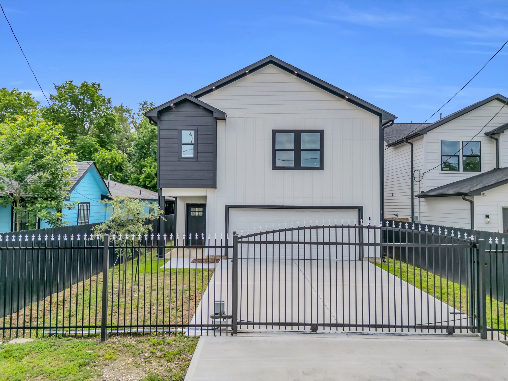 8136 Chateau Street Houston, TX 77028 - Photo 1 of 46 Electric remote gate for privacy.