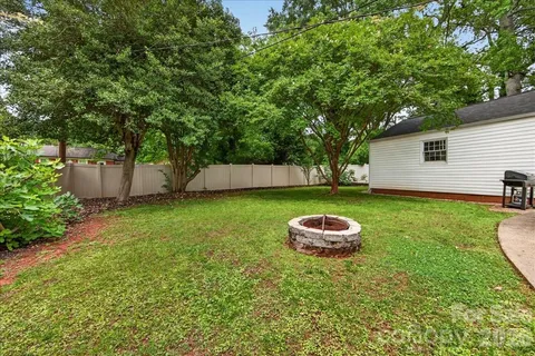 $350,000 | 2225 Ashley Road, Charlotte, NC 28208