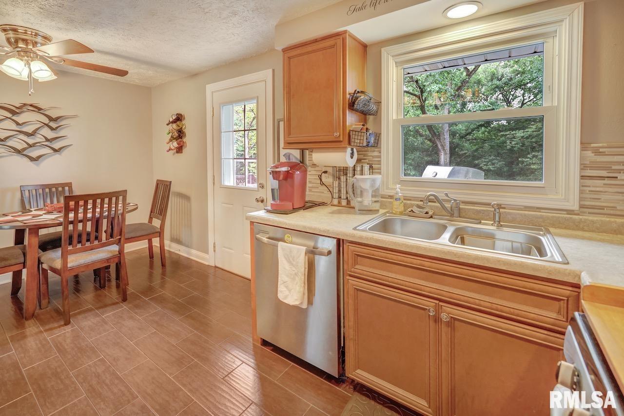 100 Yates Road Marquette Heights, IL 61554 - Photo 10 of 34 Gallery Image 10