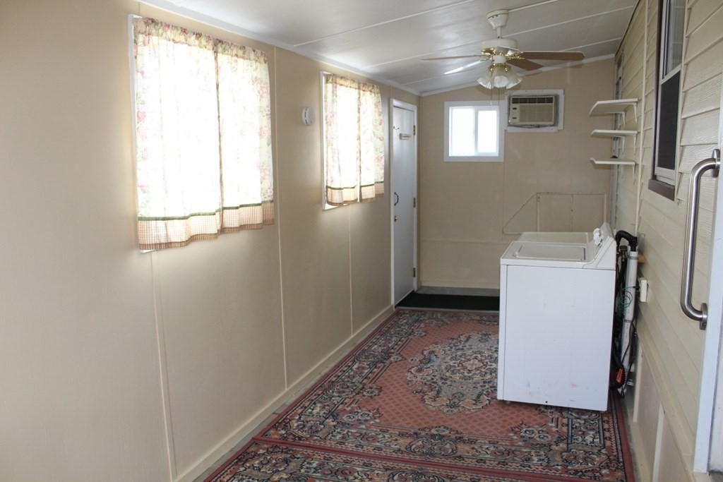 69 Mobile Home Way Springfield, MA 01119 - Photo 28 of 42 Gallery Image 28