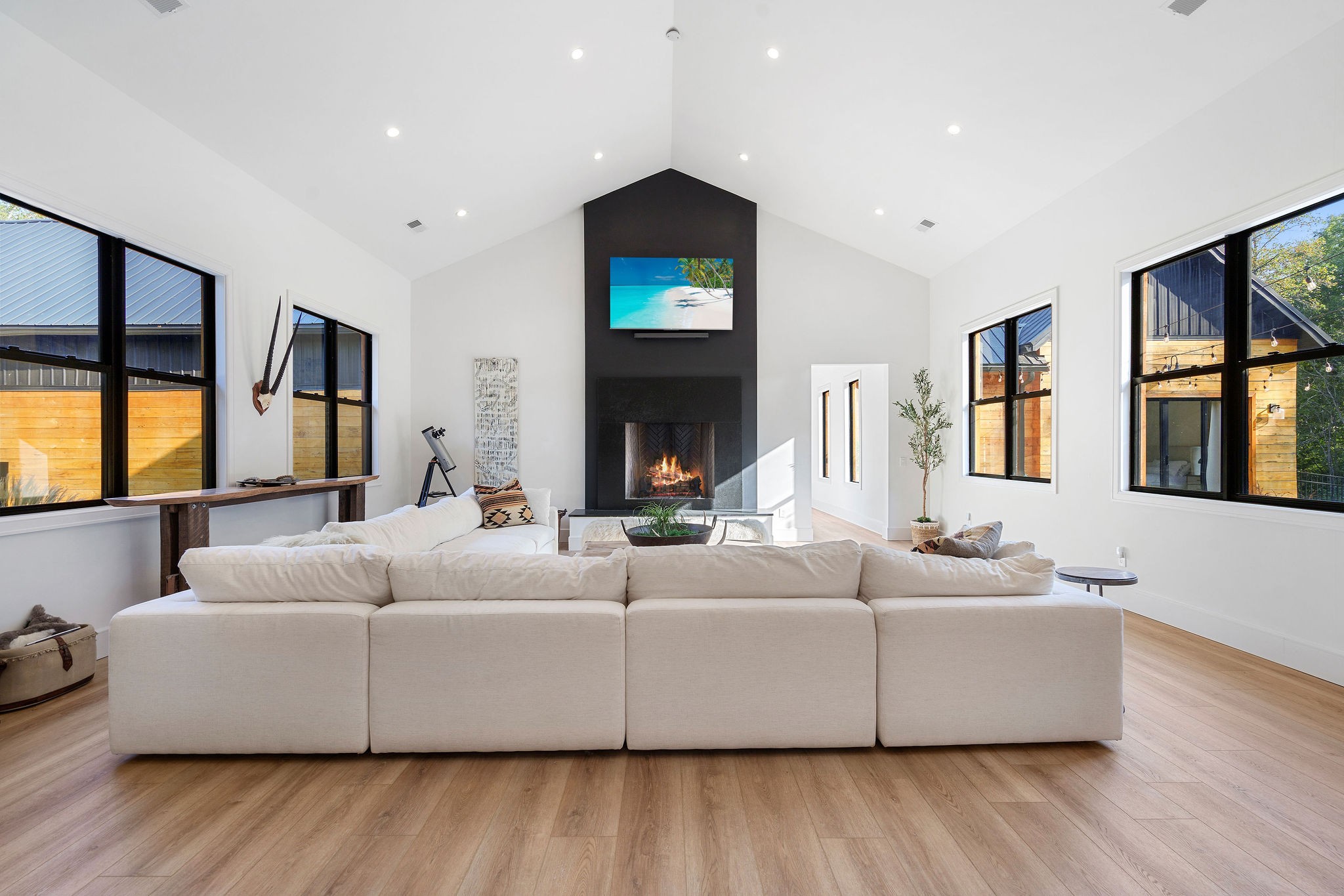 7638 Younger Creek Road Primm Springs, TN 38476 - Photo 18 of 95