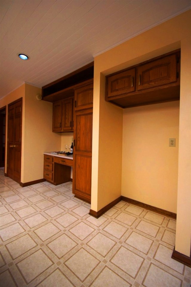 5205 Litchfield Road Fort Wayne, IN 46835 - Photo 9 of 36 Gallery Image 9