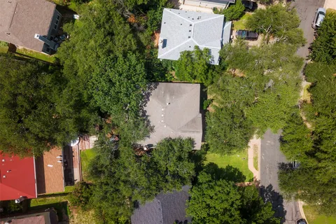 $584,000 | 7516 Windrush Drive, Austin, TX 78729