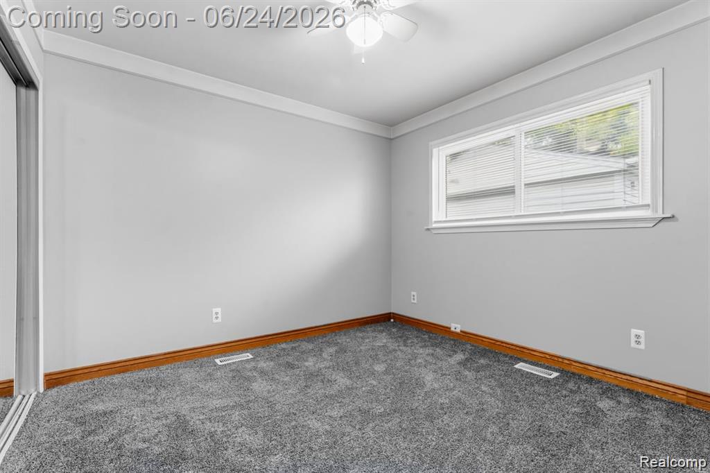 323 North Campbell Road Royal Oak, MI 48067 - Photo 12 of 22