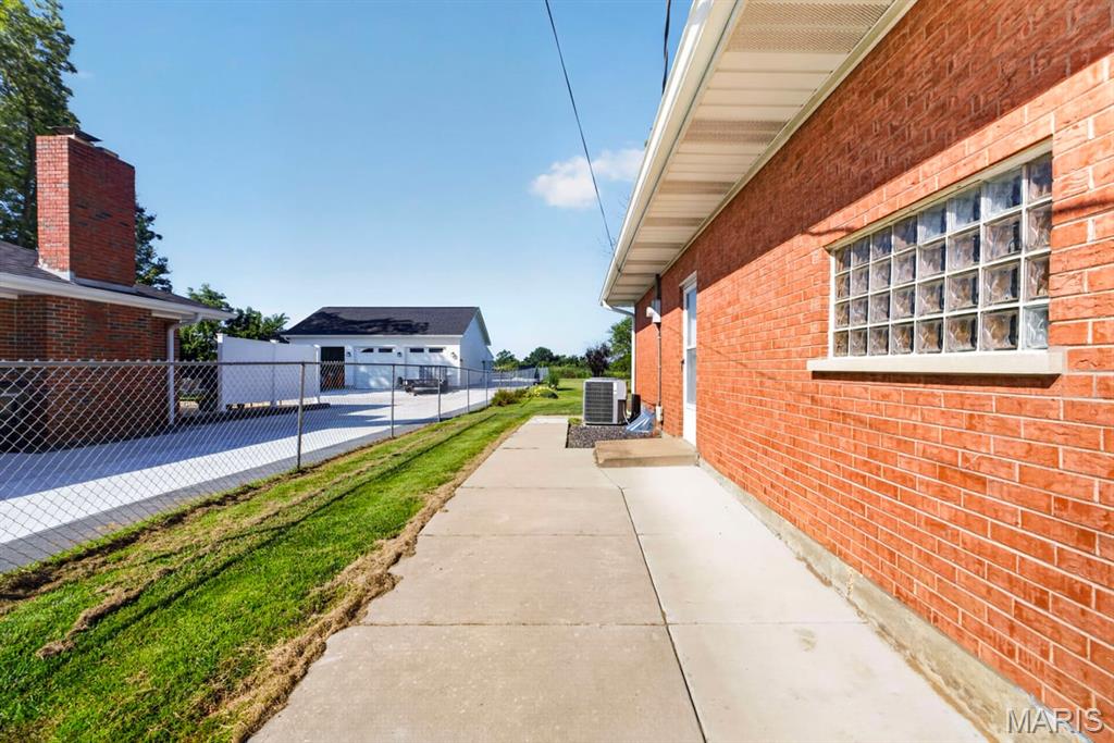 4956 Theiss Road St. Louis, MO 63128 - Photo 25 of 31 Gallery Image 25