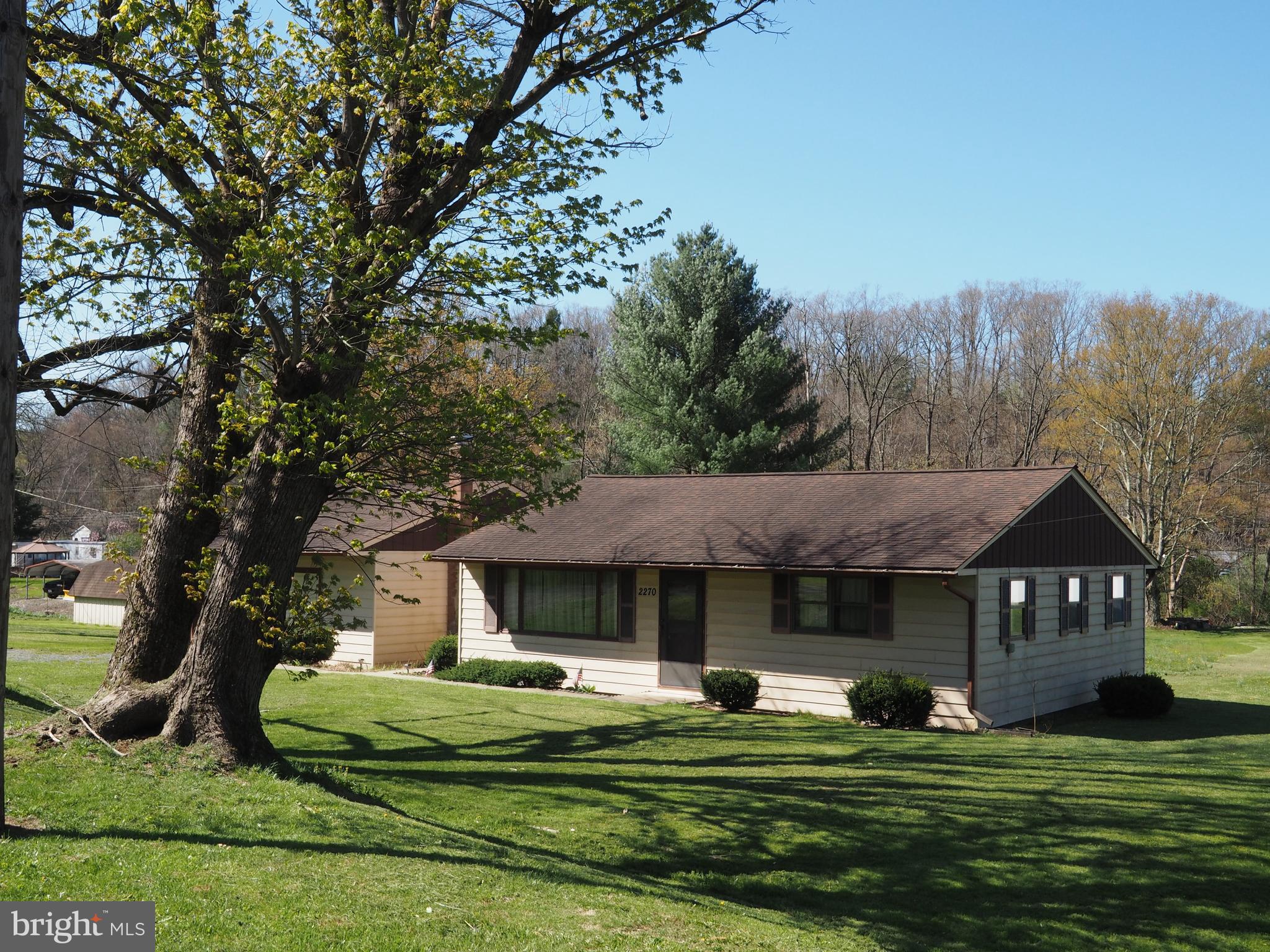2270 Sunny Road New Ringgold, PA 17960 - Photo 2 of 19 Gallery Image 2